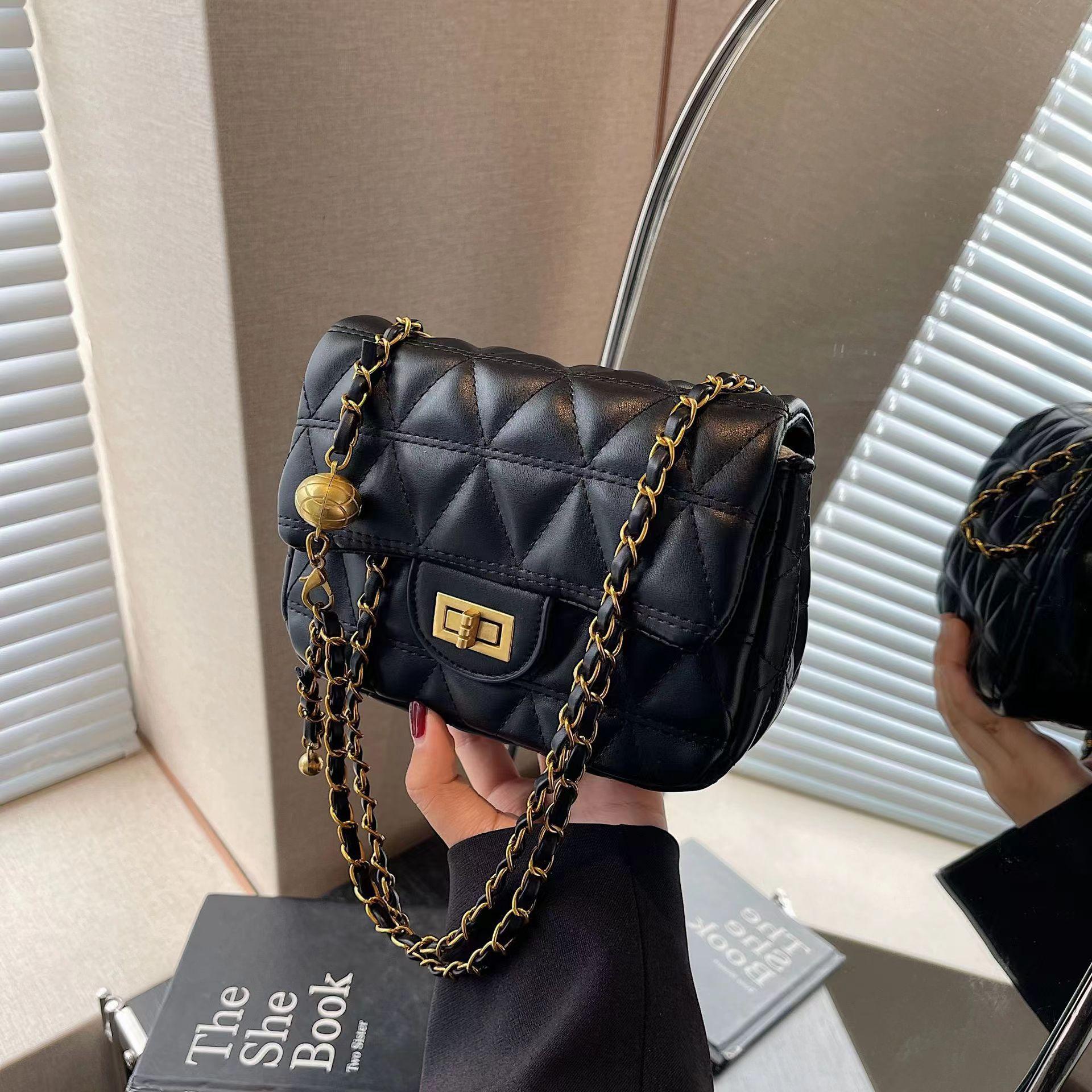 

Женская маленькая квадратная сумка с ромбовидной цепочкой, модная сумка через плечо чёрный