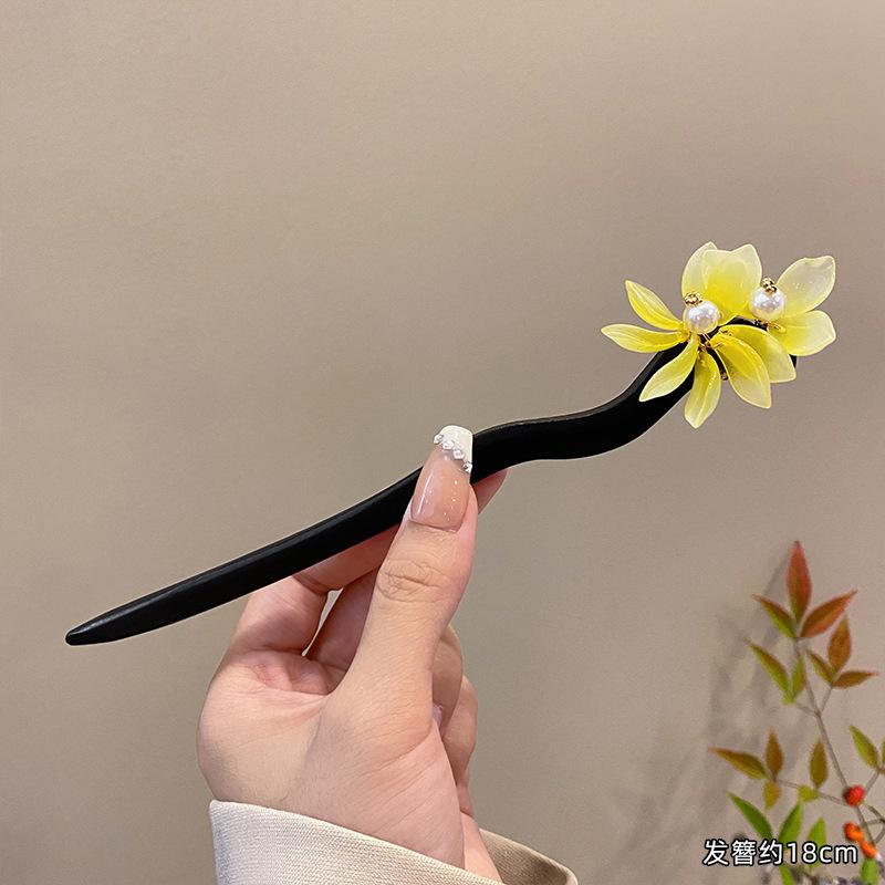 Flower Tassel Hairpin For Women Vintage Wooden Floral Hair Stick Elegant Hanfu Hair Accessories 18cm Updo Meatball Head Hairpins