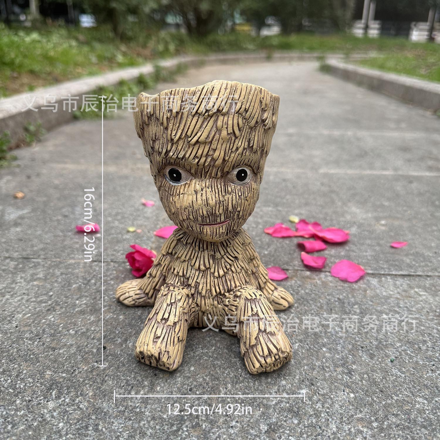 

Entrance Guardians of the Galaxy Tree Man Groot Sitting Pot Garden Garden Ornament