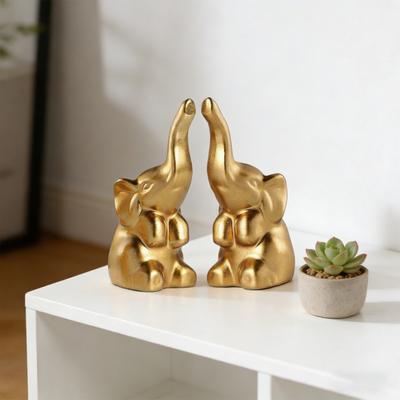 1 Pair Elephant Ornament Resin Statue with Raised Trunks Decorative Couple Figurine Home Anniversary Decor