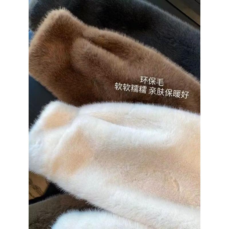 Dámský krátký béžový kabát z umělé kožešiny se stojáčkem Teplá zimní bunda Ležérní streetové oblečení