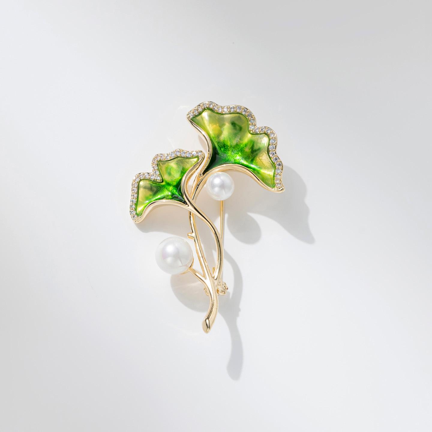 Bo Xin Yun Chinese Enamel Ginkgo Leaf Pearl Brooch – High-Grade, Versatile Women s Accessory