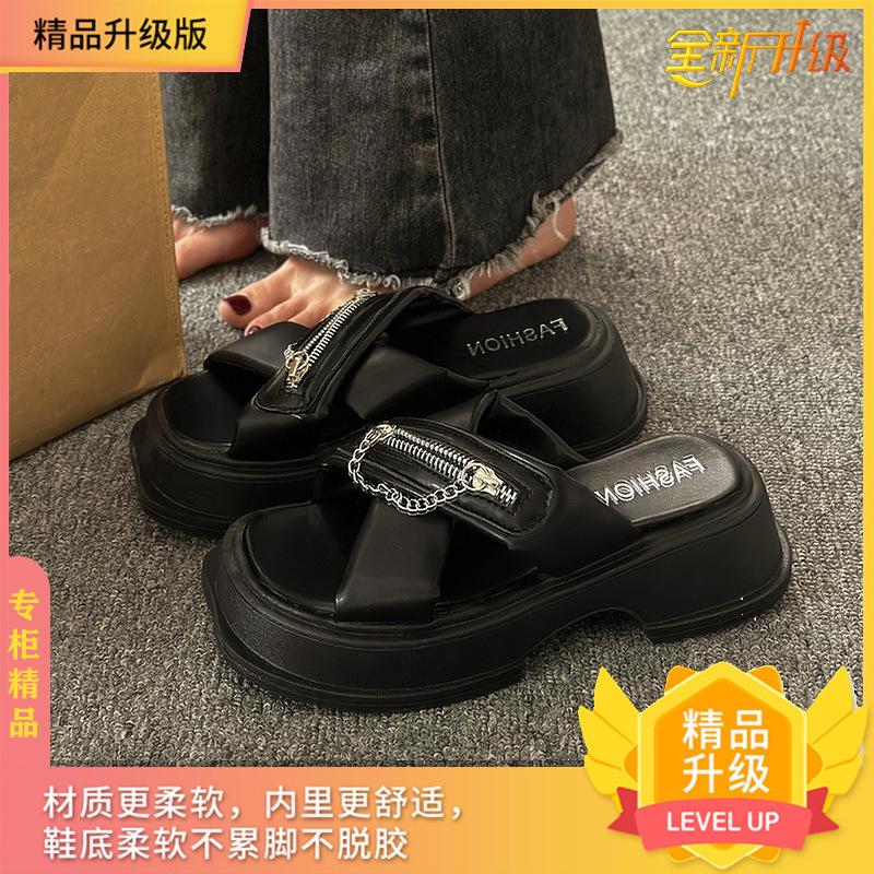 

Дизайнерские нишевые джинсовые крутые шлепанцы на толстой подошве женские летние 2025 новые с высоким уровнем чувства, увеличивающие рост и нескользящие 40