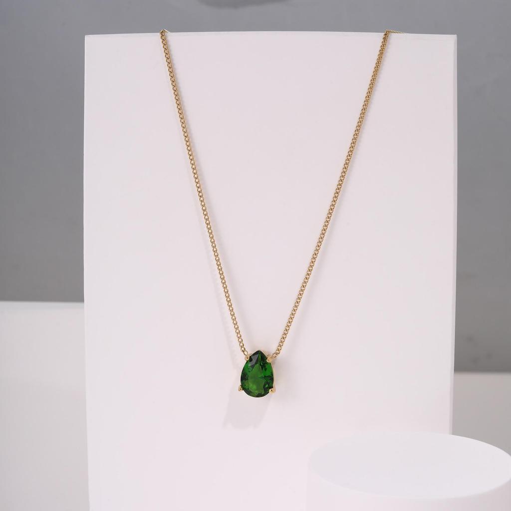 Emerald-Inlaid Zircon Stainless Steel Necklace, 18K Gold Plated, Retro INS Style, Light Luxury, Elegant Jewelry.