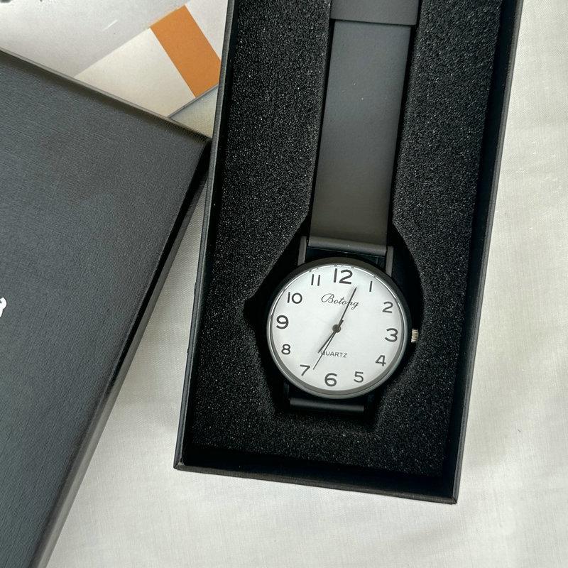 Wind Kleine Schwarze Uhr Einfache Wasserdichte Studenten Uhr Herren und Damen College Wind Retro Literarisches Paar Quarz Uhr