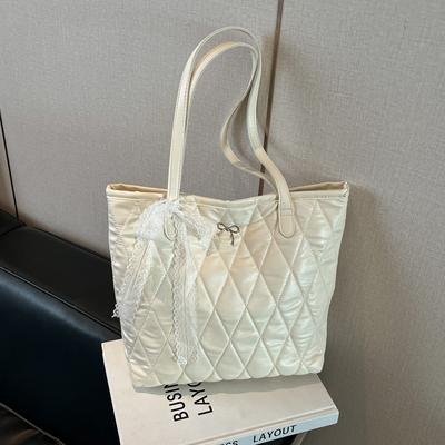 Modetrend Arbeitstasche große Kapazität ausländischer Stil 2025 Frühling Stickgarn neuer Diamant-Schultertasche Damen