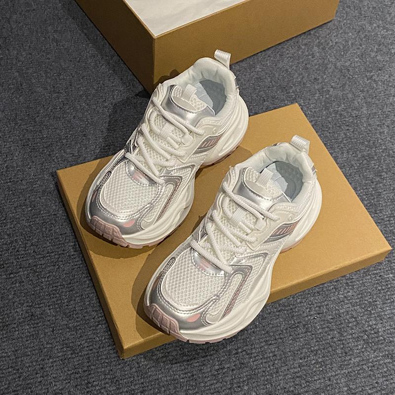 Lightweight Sports Running Shoes for Women  Spring New Mesh Campus Style Forrest Gump Daddy All-match Casual Trendy Shoes