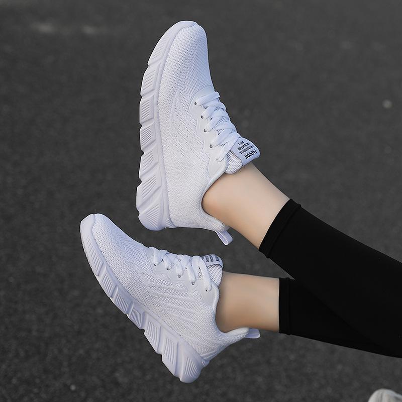 2025 Women's Shoes Spring and Autumn Mesh Shoes Women's Breathable Black Sports Shoes Women's Soft-soled Running Shoes Casual Couple Shoes