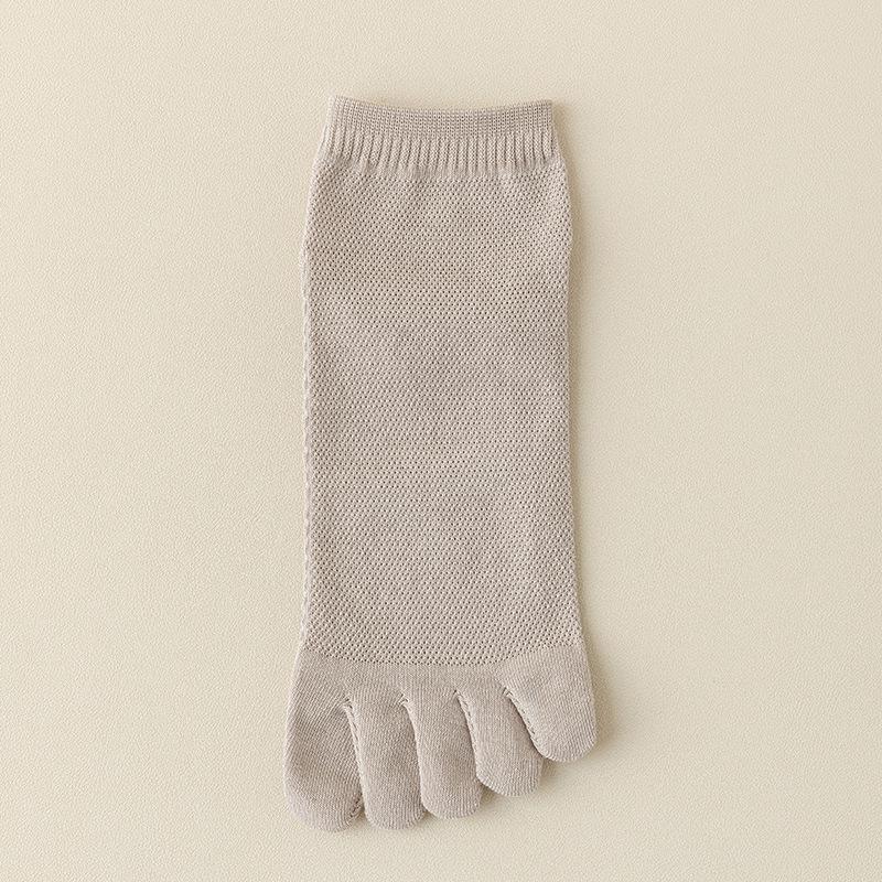 Men's Antibacterial Cotton Split-Toe Socks - Breathable, Sweat-Absorbing Five-Finger Socks for Spring/Summer.