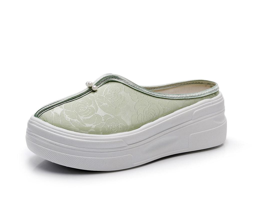 New Chinese-Style High Heel Embroidered Shoes: Thick Sole, Height Increasing, Perfect for Matching Qipao and Hanfu