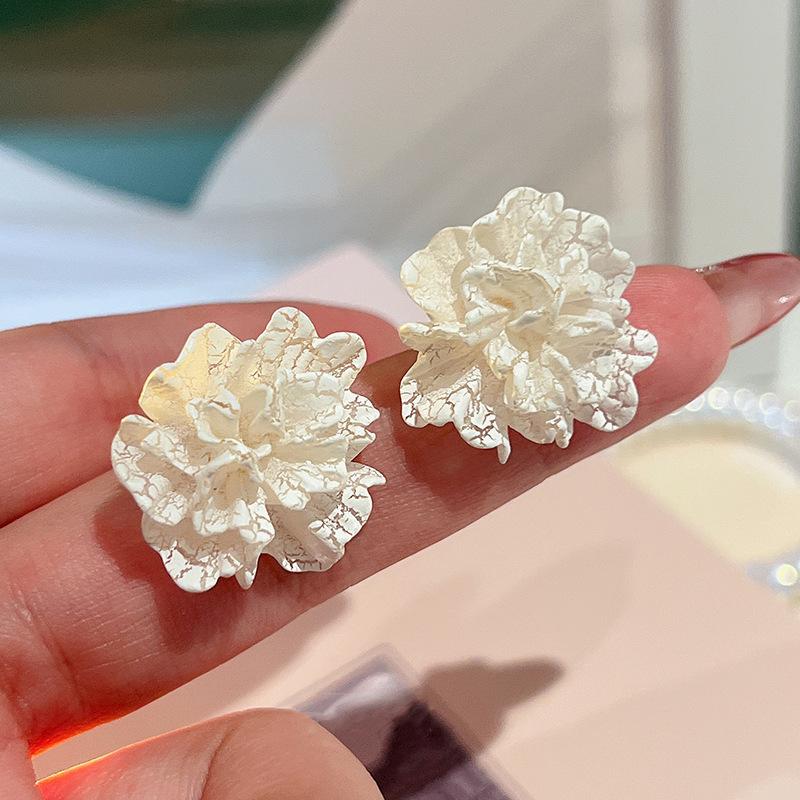 Premium pearl flower fringed earrings 2025 light luxury gentle temperament earrings niche personality earrings women