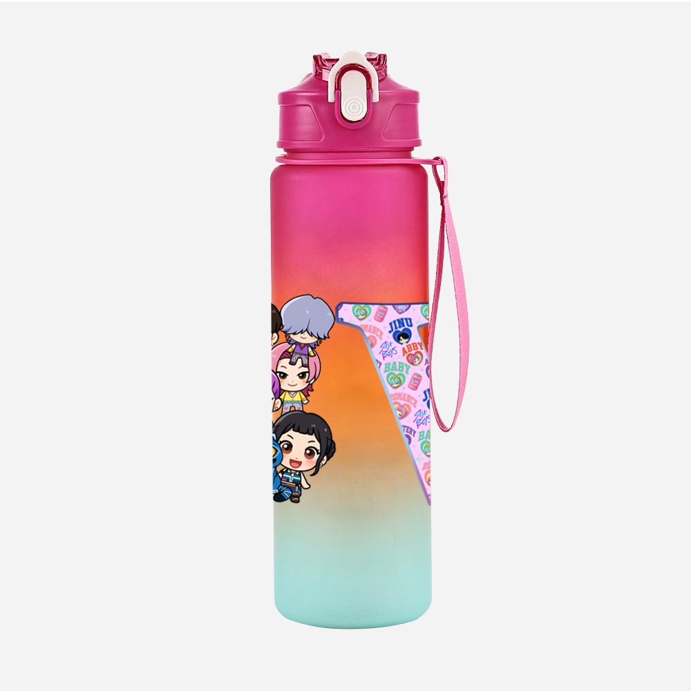 26 Lettere Inglesi K-Pop Demon Hunters Stampato 750ml Borraccia Grande Capacità Tazza da Bere Portatile Sport all'Aperto Tazza da Acqua Regalo per Bambini
