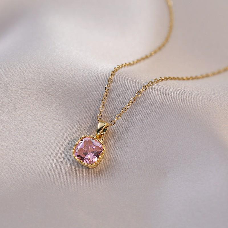 Women's Fashion Heart Pendant Necklace - Elegant, Simple Design, Versatile Clavicle Chain Jewelry