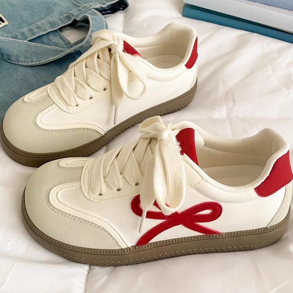 Sweet little white shoes women's spring and summer new versatile niche design lightweight student board shoes