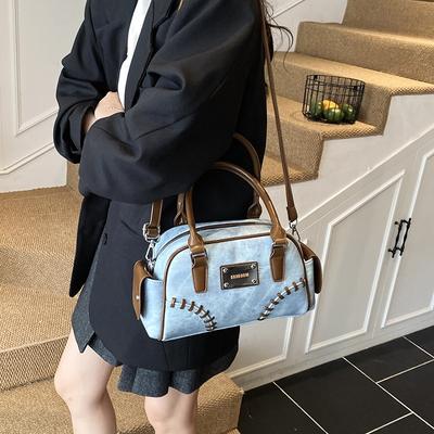 Premium Sense Portable Pillow Bag Women's New Fashion Versatile Shoulder Messenger Bag Niche Commuter Bag