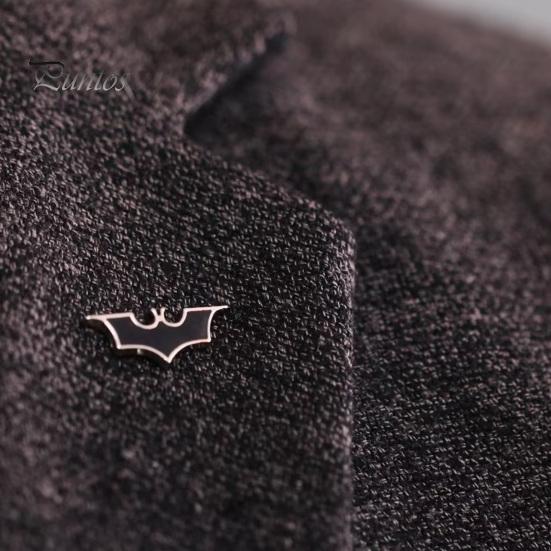 Black Metal Collar Pin 1 Pair Bat Shape Lapel Pins, Men Suit Shirt Versatile Cool Gothic Brooch, Matte Edging Business Pins for Tie Decoration