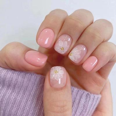 Camelia bianca ghiacciata, glitter dorati, temperamento gentile, unghie finte in stile europeo e americano dolci e bianche, tavolette per nail art finite