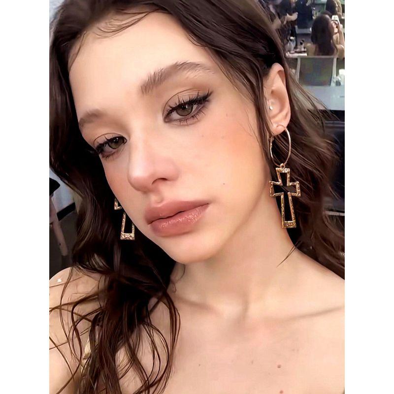 European and American Personalized Cross Earrings Cut Out Long Metal Earrings Niche Style Fancy Non-Piercing Ear Clip Earrings for Women