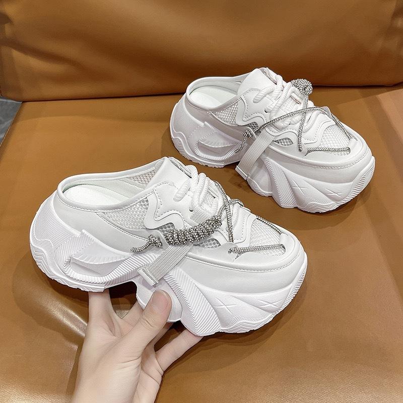 European ultra-light thick-soled dad shoes women's half-drag women's shoes 2025 autumn new small people increase in height lazy bag head drag