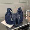 New fashionable and personalized women's large-capacity shoulder bag, washed denim messenger bag, retro women's bag, underarm bag.