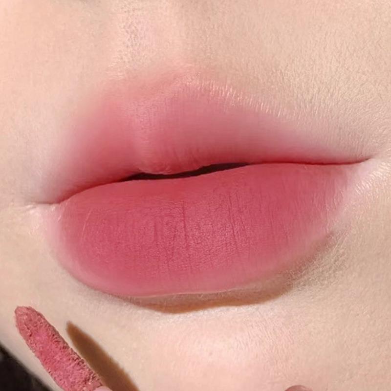Velvet Matte Lip Glaze Waterproof Long Lasting Non Stick Cup Pigmented Lip Mud