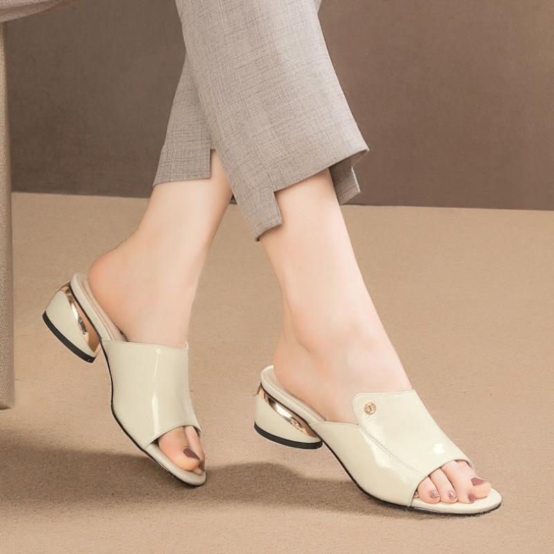 Fashion Fashion High-quality Women's Slippers Coarse Heel 2025New Women's Shoes Soft Leather Cool Slippers for Outer Wear Heeled Sandals