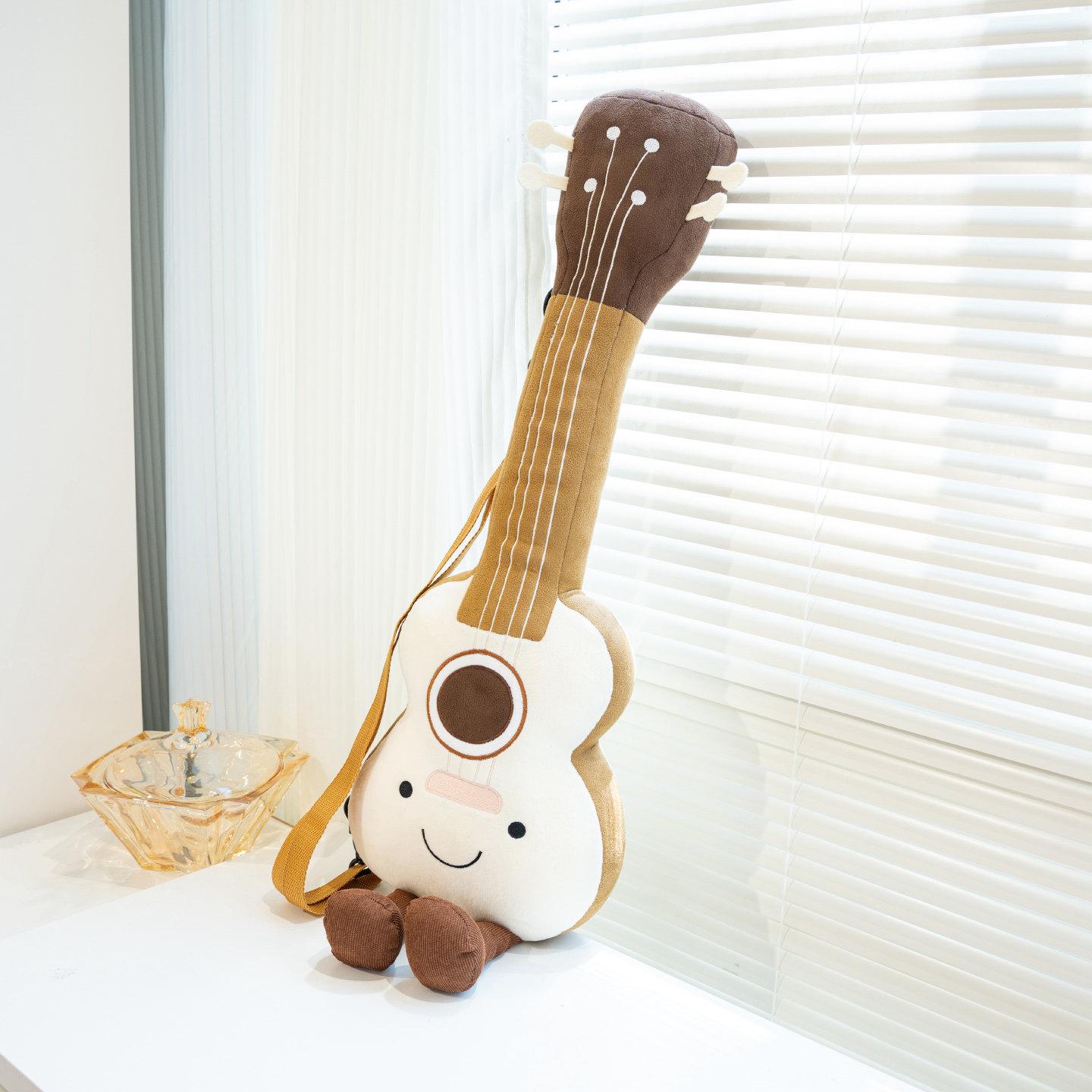 65cm Lachendes Gitarren-Stofftier Gefülltes humanoide Musikinstrument Plüschtier Mit Beinen Kleine Dekoration für Tasche Geschenk