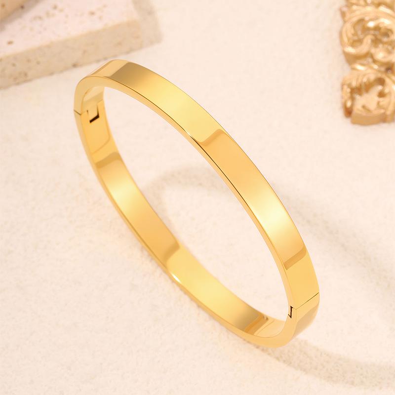 Women's High-End Non-Fading Titanium Steel Bracelet with Polished Buckle Bangle