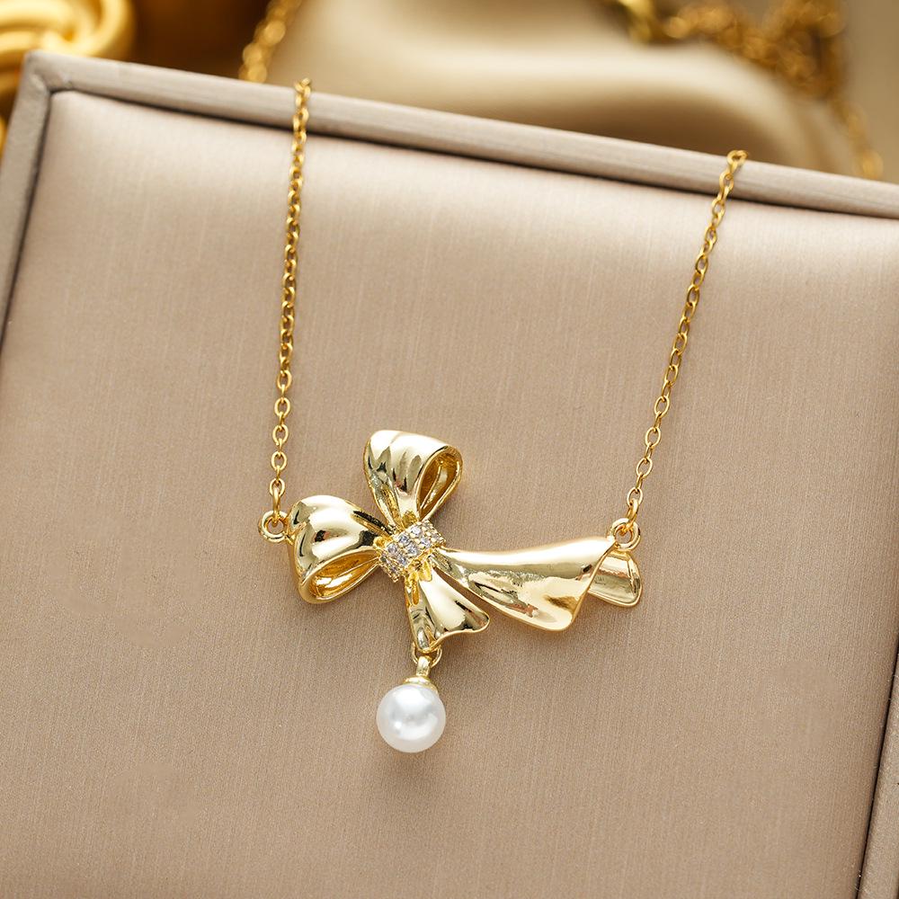 Titanium Steel Zircon Butterfly Pendant Necklace - Simple & Versatile Clavicle Accessory