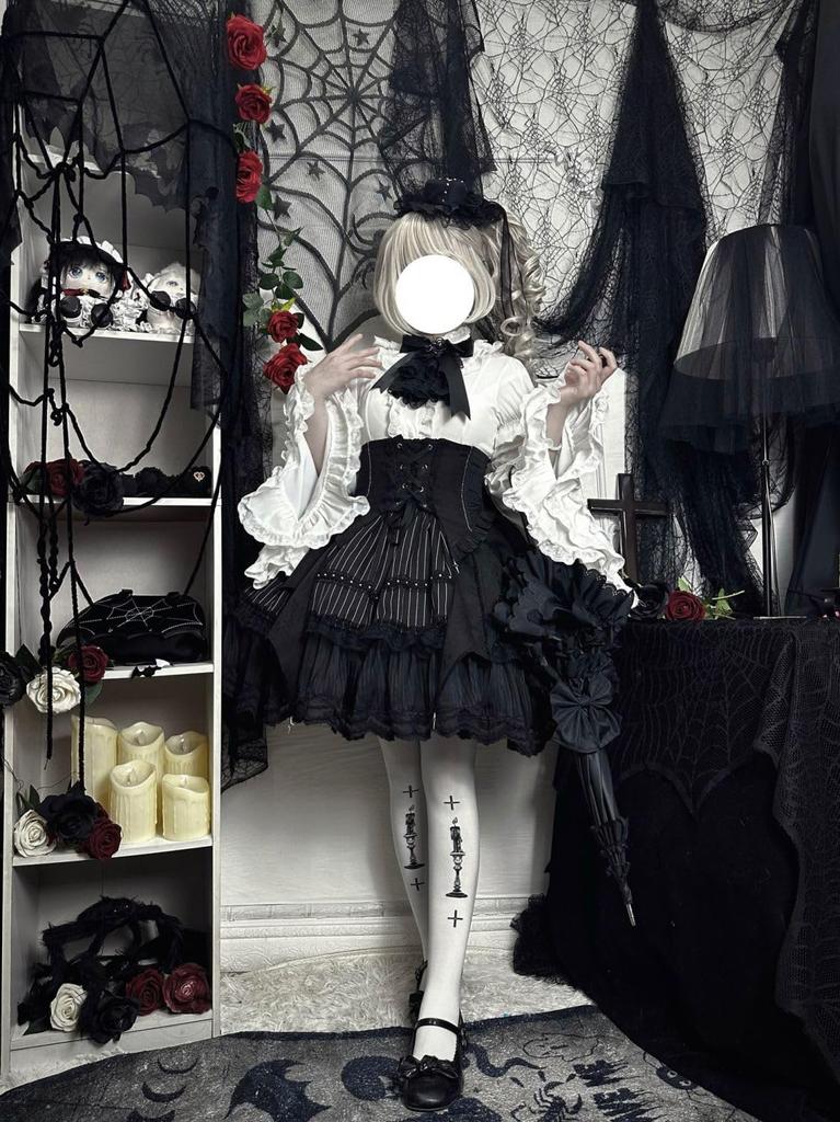Gotisches Rockset für Gestreiftes Spitzenrüschen-Korsett Y2K Gothic Lolita Größe M [XHSUKADO] 3-teilig Damen, Nieten-Deko Schnürrock, Voluminös, Einzigartig,