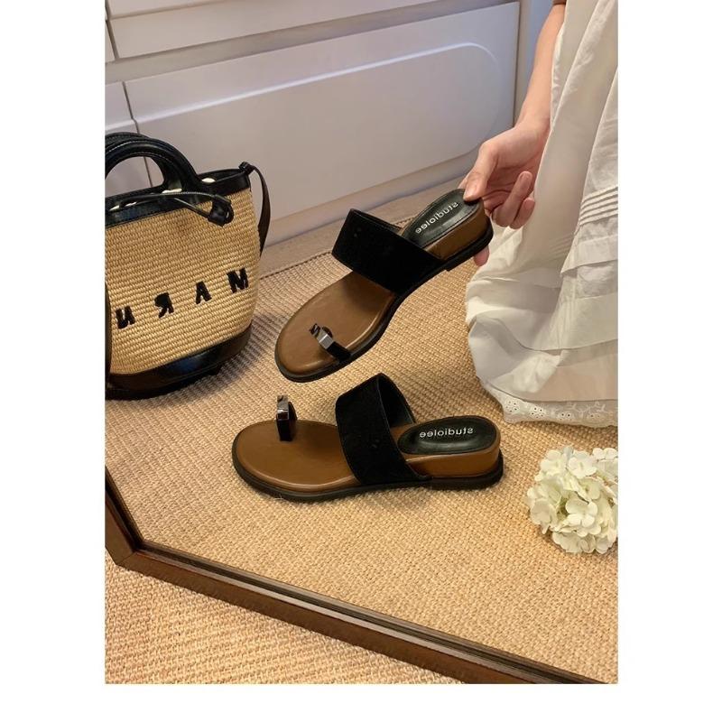 New Style of Women's Flat-bottomed Flip-flops with A V-neck for Height-increasing Shoes