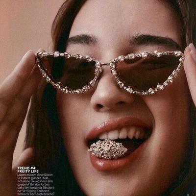 Retro European & American Cat Eye Rhinestone Sunglasses with Diamond Metal Detail