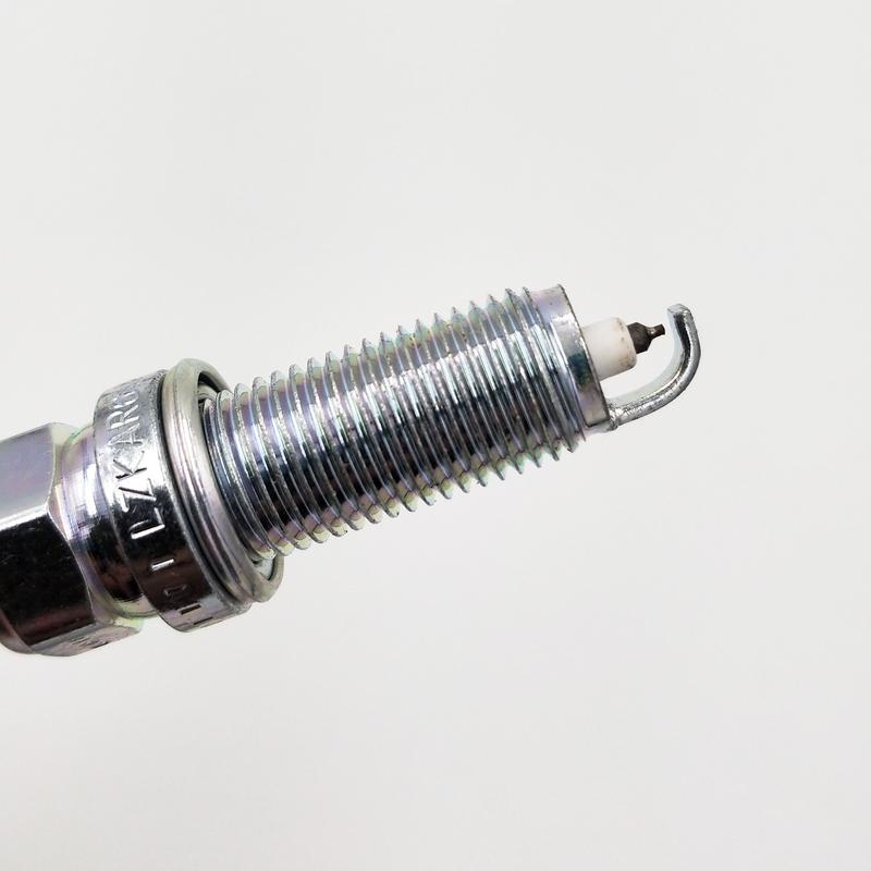 4PCS/LOT OEM LZKAR6AP-11 22401-ED815 LZKAR6AP11 22401ED815 Iridium spark plugs For Nissan Micra Tiida X-Trail