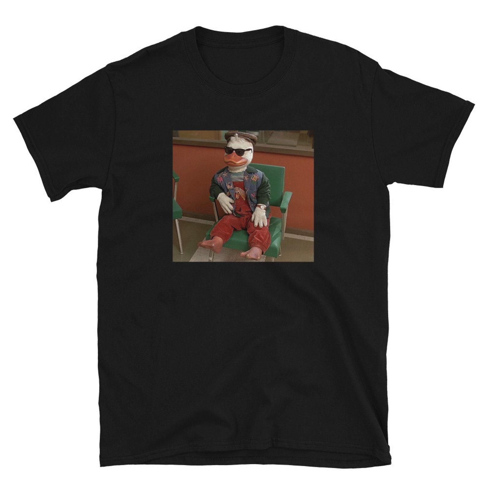 howard the duck looking cool with sunglasses T-Shirt L