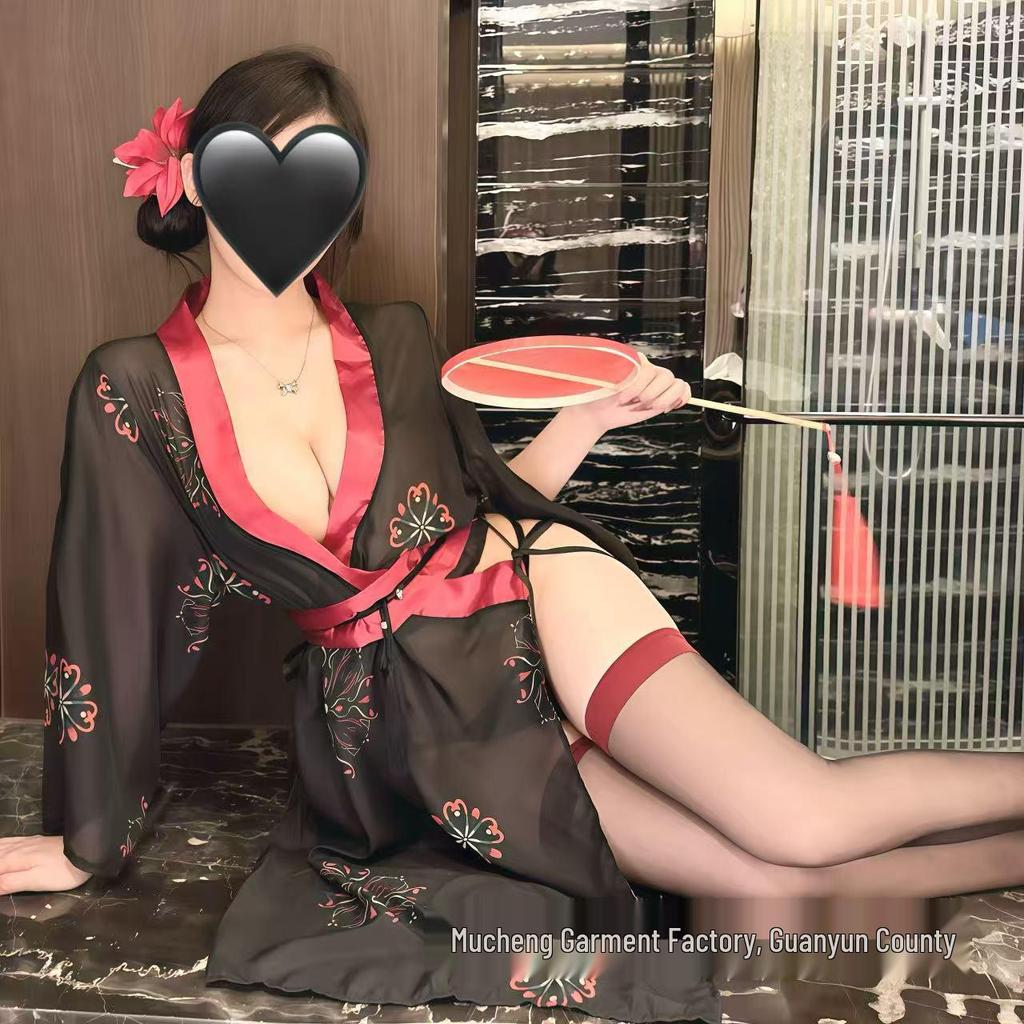 Svart Chiffon Kimono Pyjamas Set med Japanskt Tryck