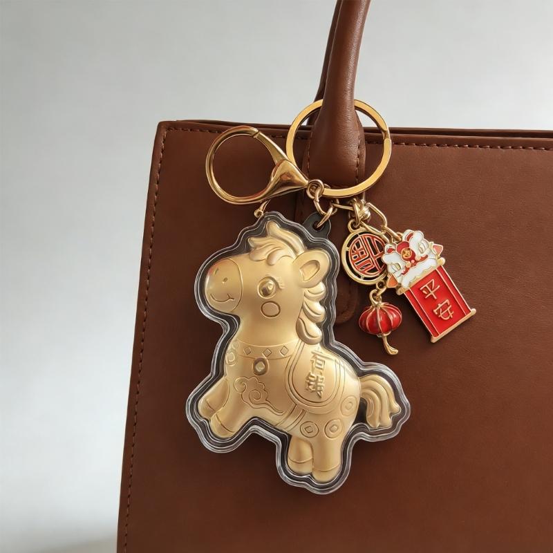 Goldenes Pferdejahr Schlüsselanhänger Anhänger Handgefertigt PVC Tierkreiszeichen Tasche Anhänger Für Neujahrsgeschenk Mit 3 Glücksbringenden Themen