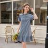 Abito midi in denim con balze ricamate da donna