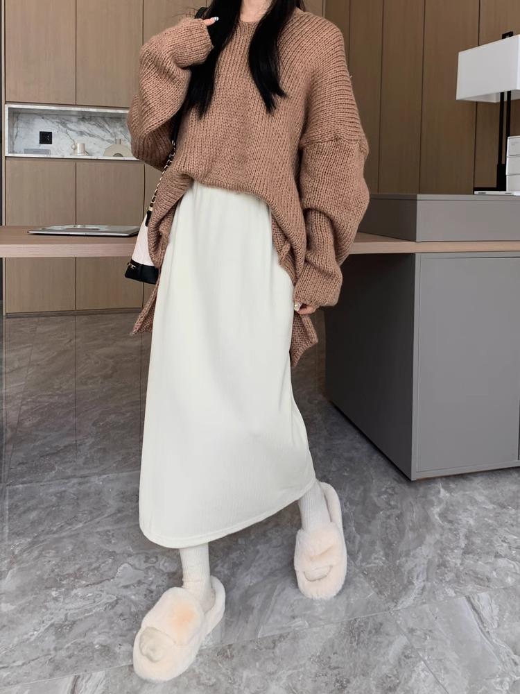 

Женская вельветовая юбка средней длины с разрезом сзади - Осень/Зима 2023 Корейский А-силуэт M