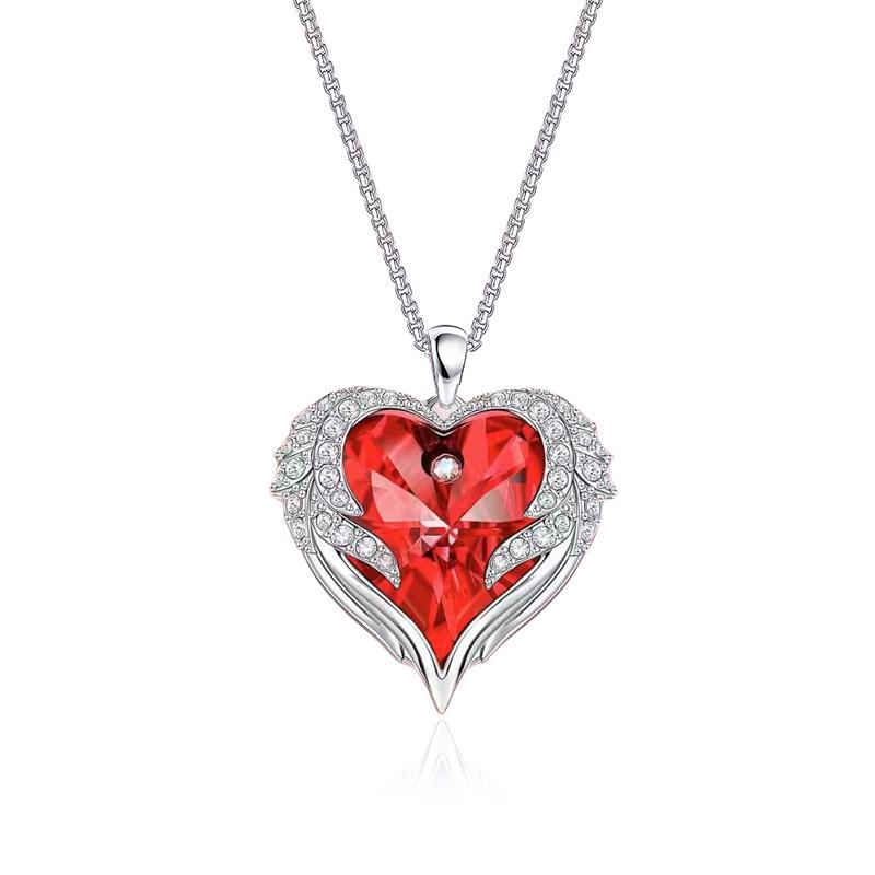 Elegant Rose Jewelry Gift Box: Red Ocean Heart Necklace with Diamond Accent, Stylish Women's Pendant.