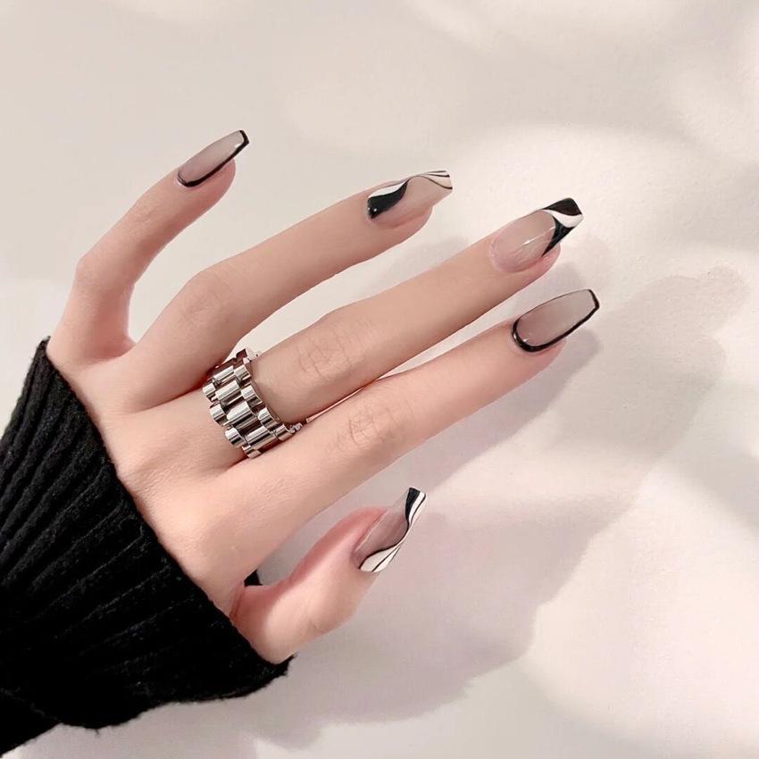 24Pcs Dark Butterfly Black Press On Nails Full Cover Fake Nail Tips Cute Girl False Nail Art Set