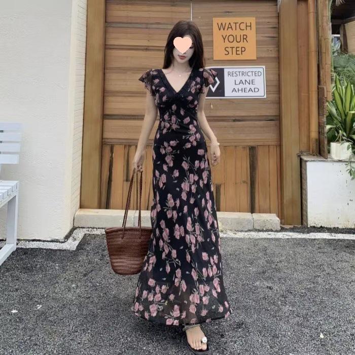 Elegant 2026 French Floral Summer Dress with Slimming Neckline, Flutter Sleeves, and Waist-Cinched Design S