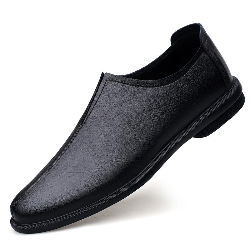 Mode Vår Höst Man Stilfulla Loafers Resa Slip on Eleganta Rund Tå Herrskor Mockasiner Casual Läder Flats Herrskor