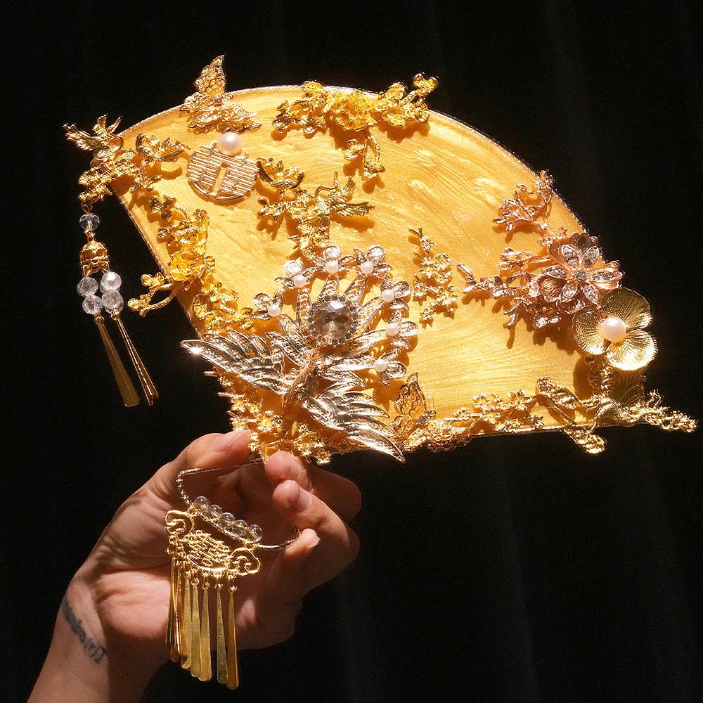 Original Handmade Red Xiuhe Wedding Fan for Bride - Ancient Style Bridal Accessory.