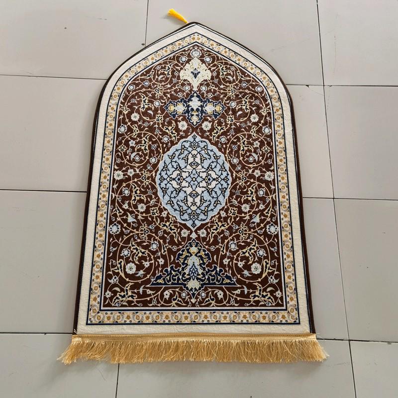 Custom Print Thick Flannel Irregular-Shaped Prayer Carpet & Living Room Floor Mat