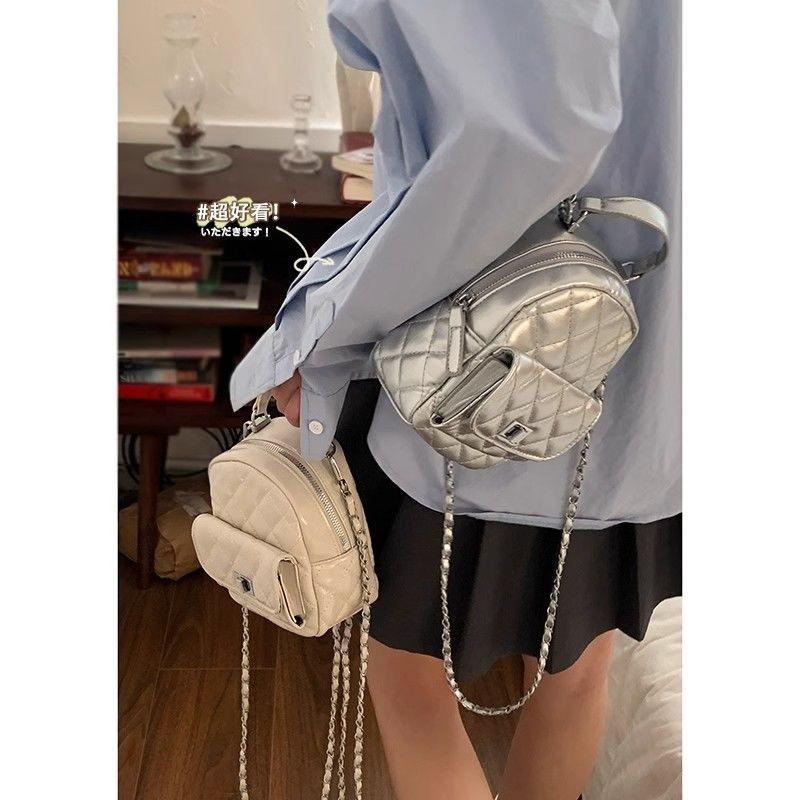 IELGY Ladies Backpack Summer Fashion All-Match Portable Chain Travel Bag
