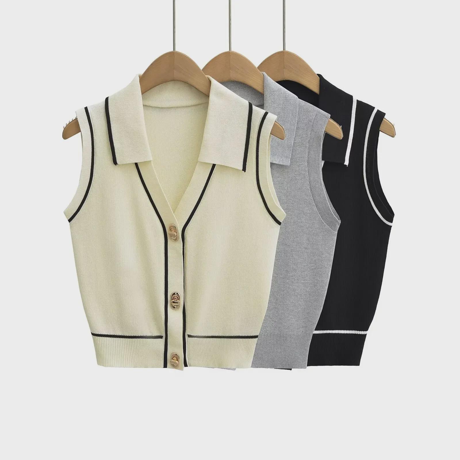 

2024 European-American Slim Fit Sleeveless Button Sweater Large