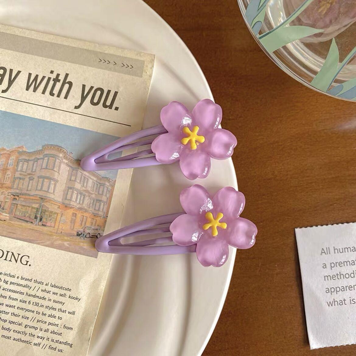 

Милые милые волосы с цветущей вишней, заколка для волос сбоку, симпатичные девушки, заколка BB, Y2K, заколка для челки сбоку, аксессуары для волос, заколки для волос из свежих цветов 2pcs