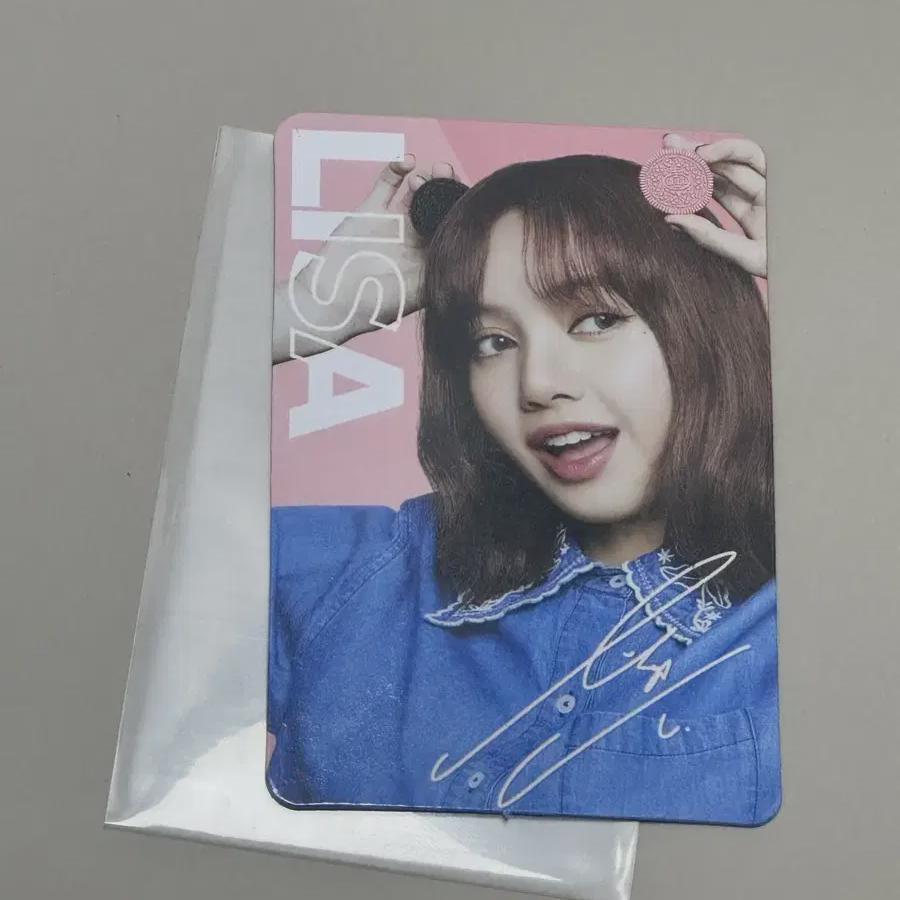 

Blackpink Lisa Oreo Photo Card
