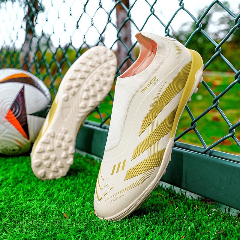 Soccer Shoes Men'S World Cup Flying Weaving Grass Training Seamless Low Top Spike Shredded Sneakers