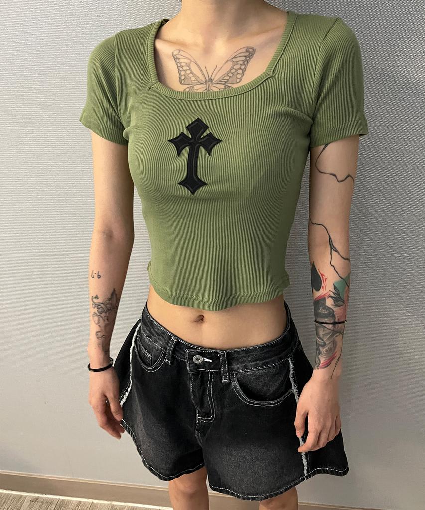 Bonseullipi Cross Square Neck T-Shirt (Green)